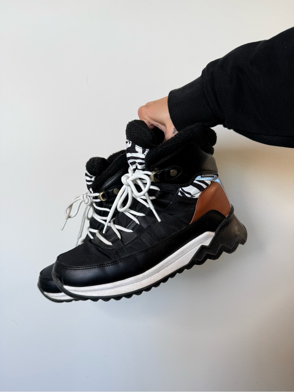 Cougar Sneaker-style Black Lace-Up Winter Boots with Zebra Accent | Women’s 8 - Picture 2 of 6